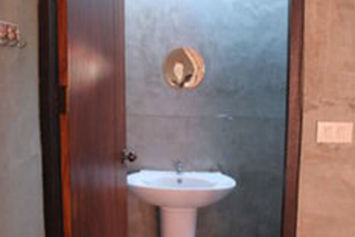 Room 5 of 36