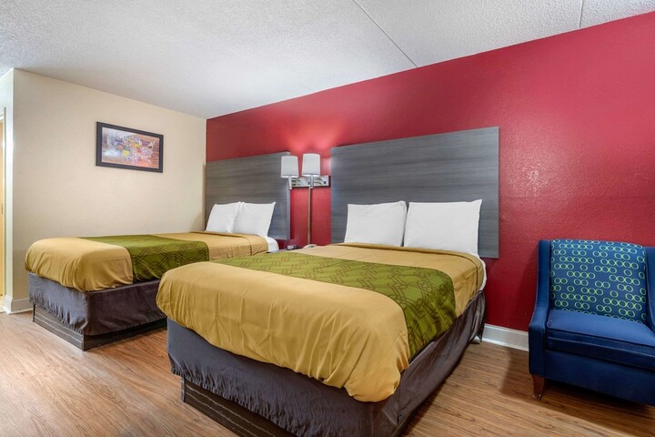 2 Double Beds (6 of 10)