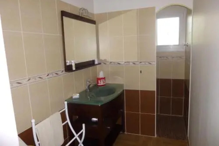 Room 8 of 22