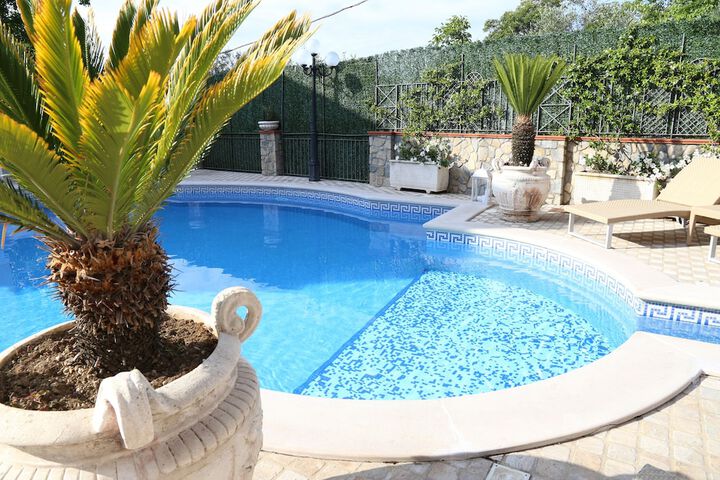 Pool 65 of 116