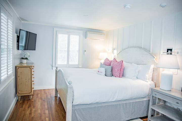Room 10 of 51