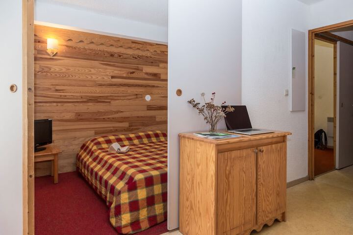 Room 3 of 19