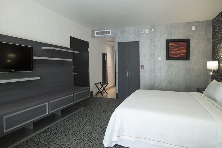 Room 7 of 67