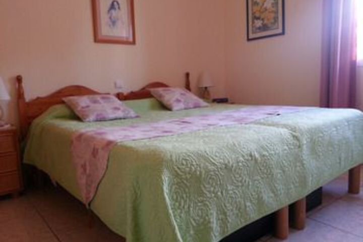 Room 3 of 10