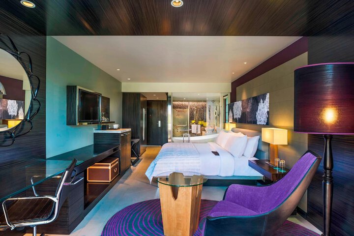 Room 13 of 68