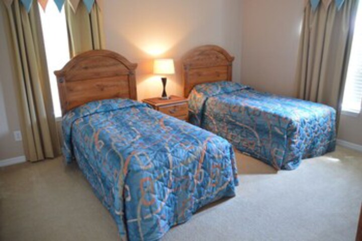 Room 93 of 108