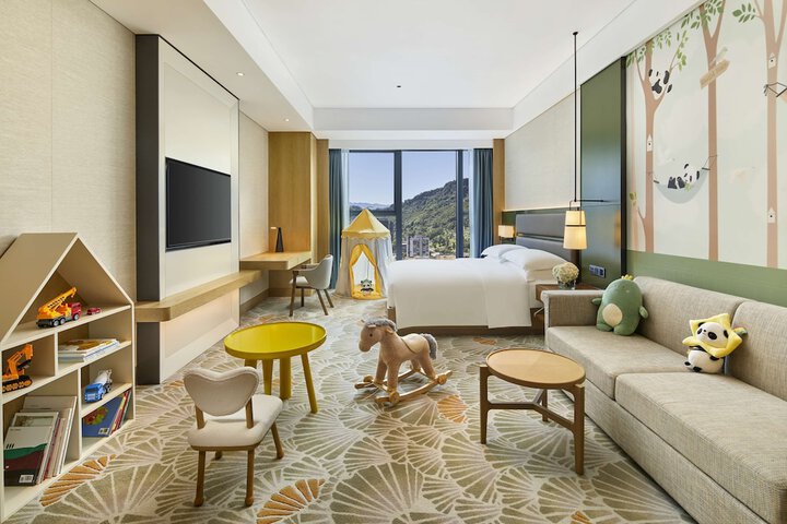 Room 25 of 57