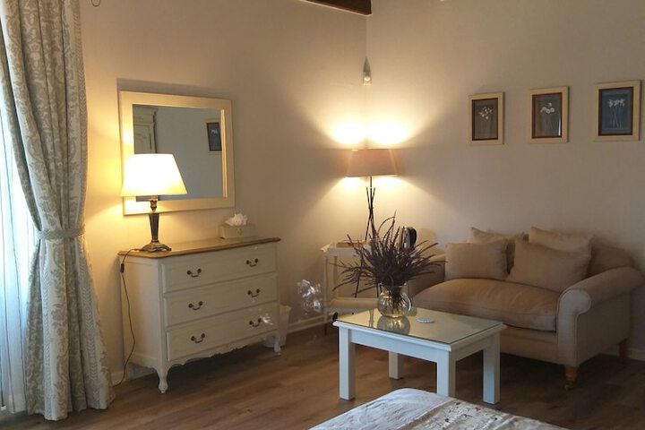 Room 5 of 43