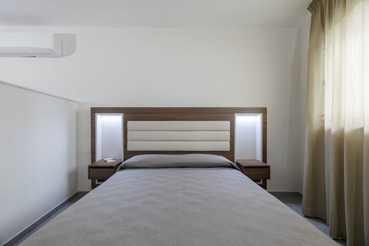 Room 12 of 75