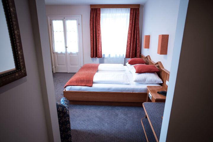Room 42 of 52