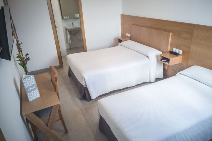 Room 6 of 45