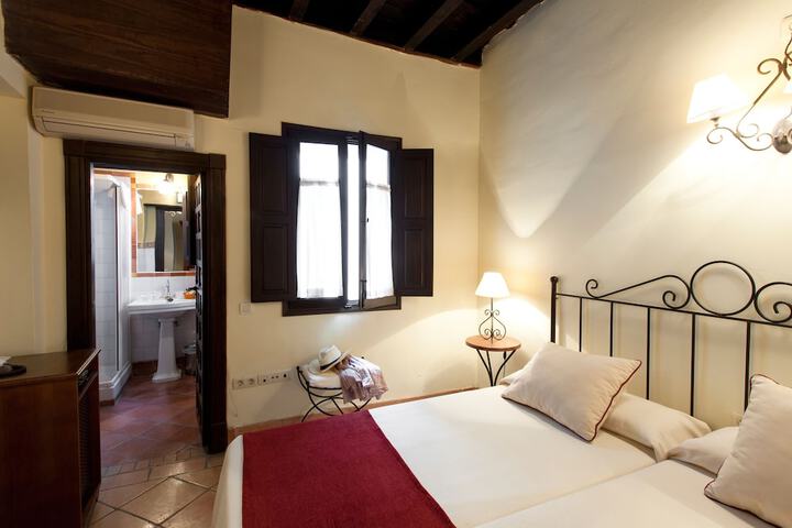 Room 15 of 60