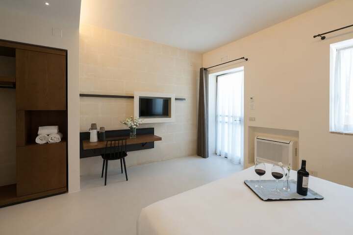 Room 12 of 81