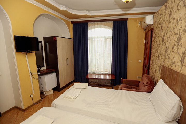 Room 41 of 107
