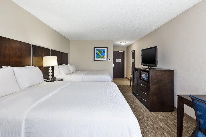 Room 12 of 40
