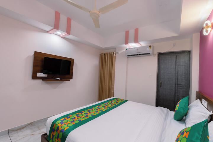 Room 14 of 38