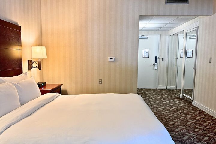 Room 13 of 113