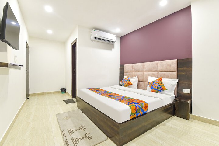 Room 18 of 34