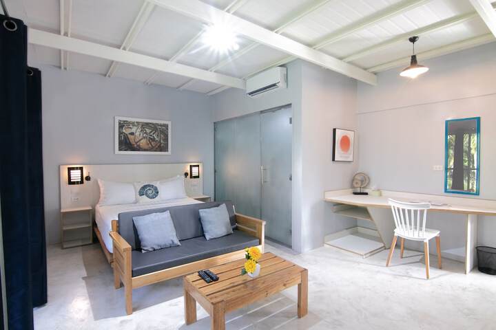 Room 22 of 80