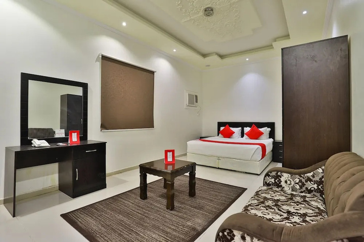 Room 6 of 18