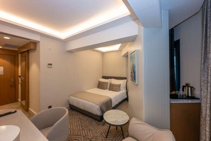 Room 21 of 59
