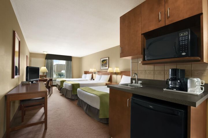 Room 5 of 28