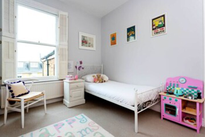 Room 6 of 24
