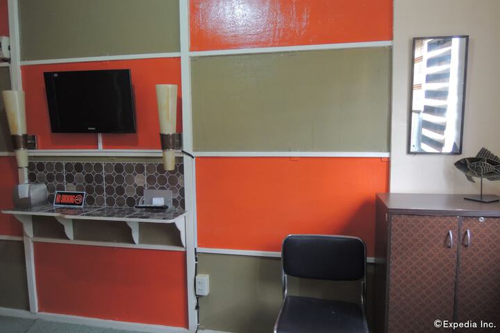 Room 13 of 29