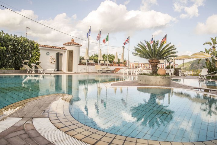 Pool 42 of 111
