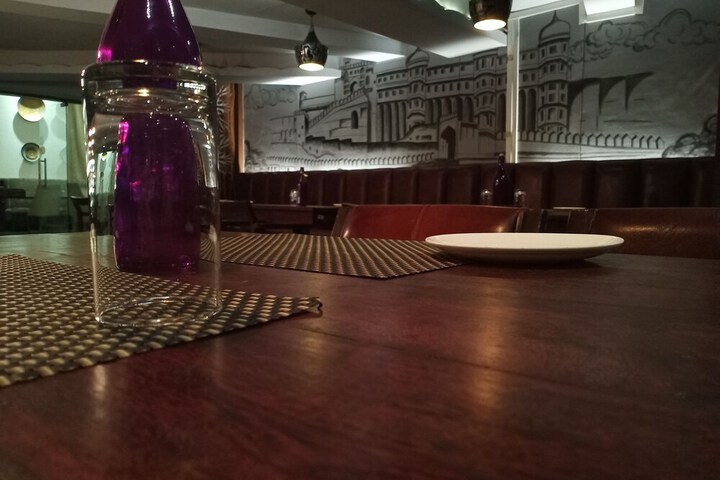 Dining 30 of 35