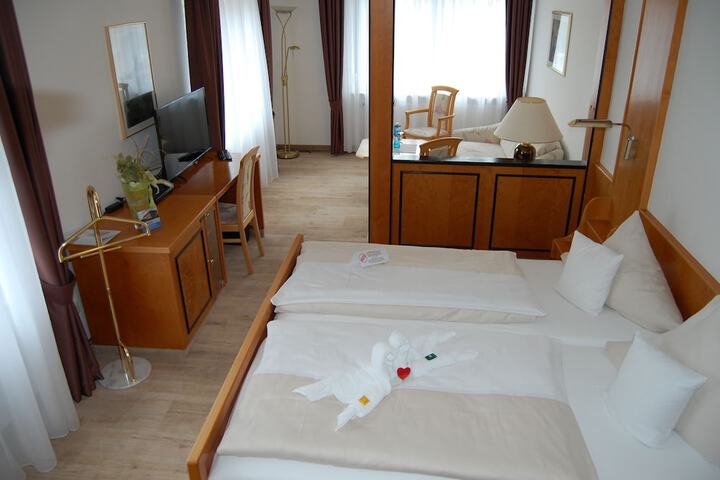 Room 17 of 45