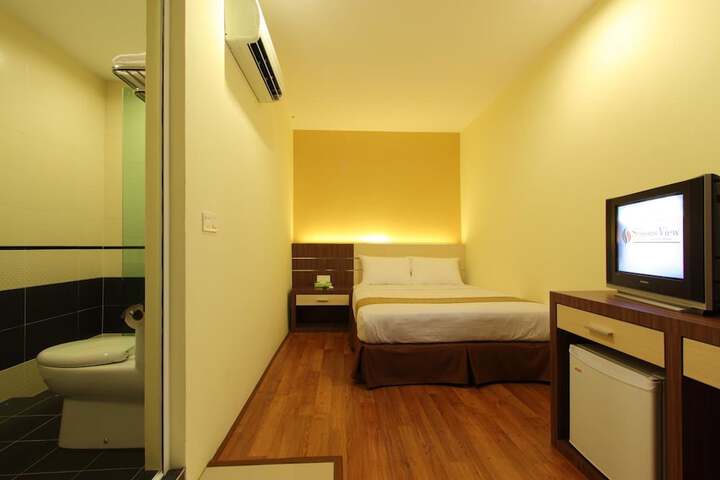 Room 22 of 40
