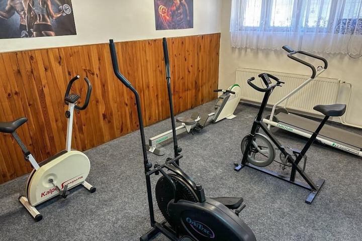Health and Fitness 40 of 48