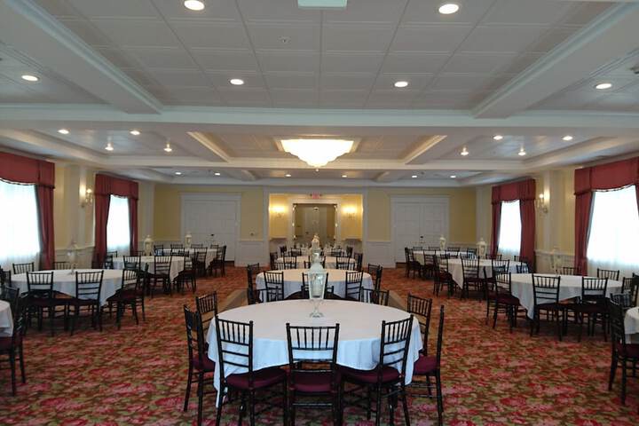 Banquet hall