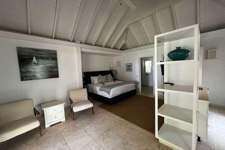 Room 34 of 110