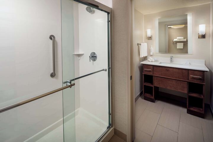 Bathroom shower