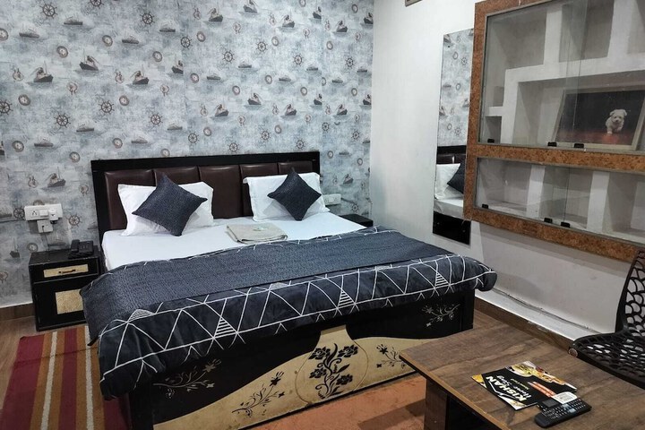 Room 7 of 37