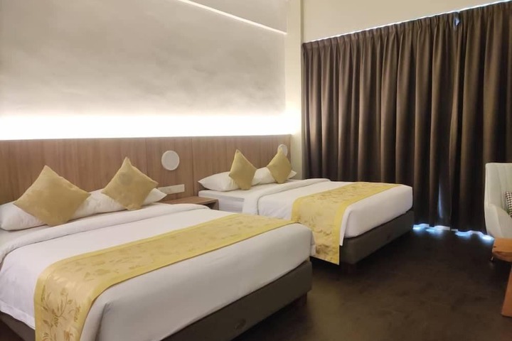 Room 14 of 25