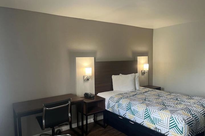Room 31 of 38