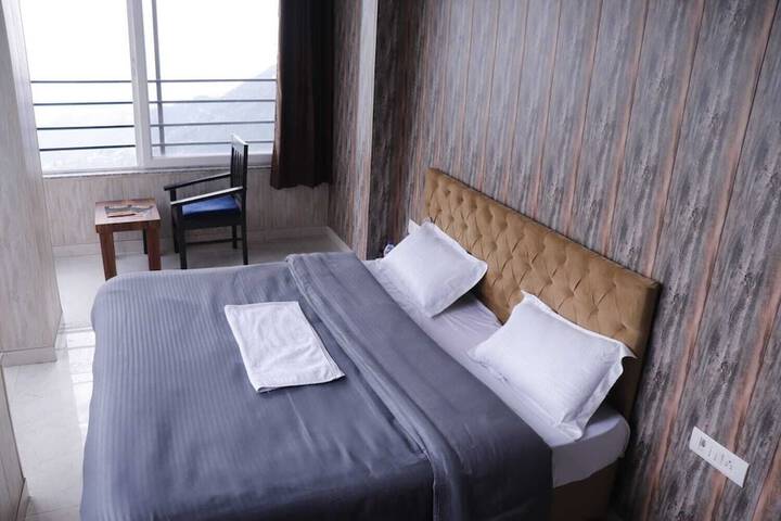 Room 4 of 21