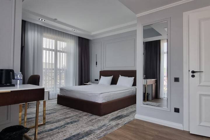 Room 21 of 40