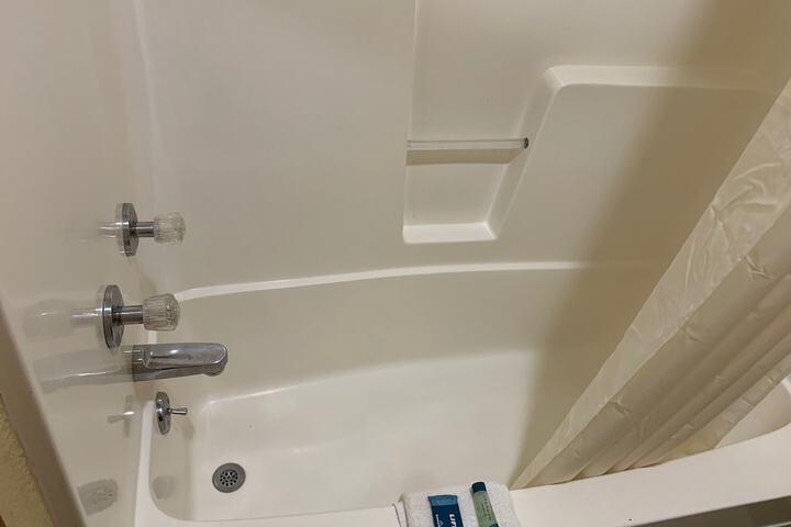 Room 16 of 24
