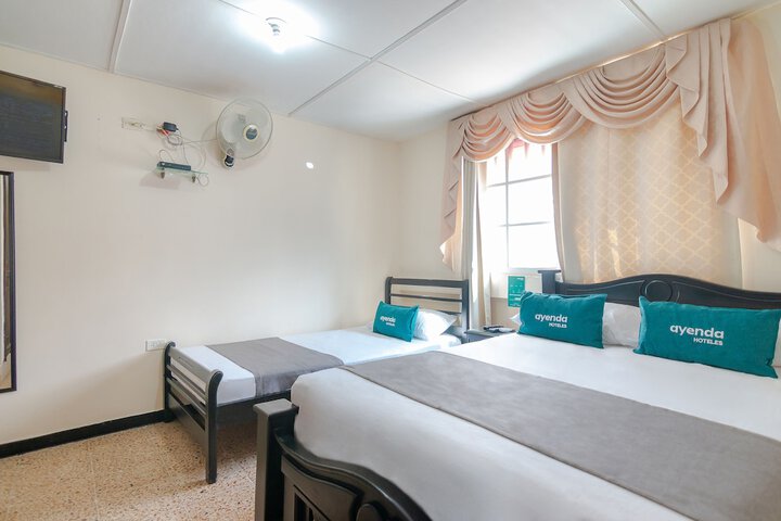 Room 10 of 22