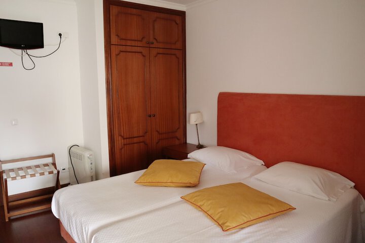 Room 28 of 117