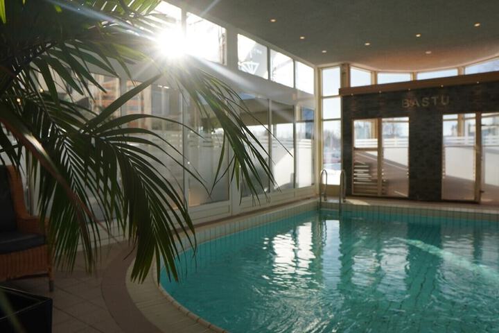 Hotel with Pool