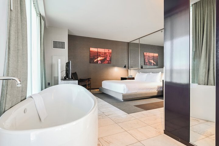 Room 25 of 484