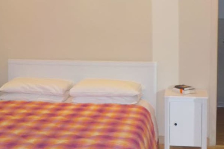 Room 10 of 20
