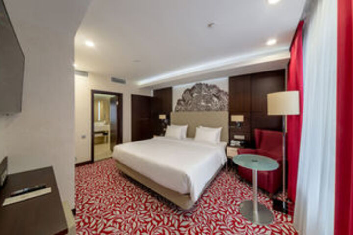 Room 27 of 57
