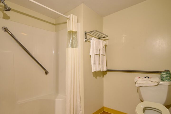 Room 162 of 207