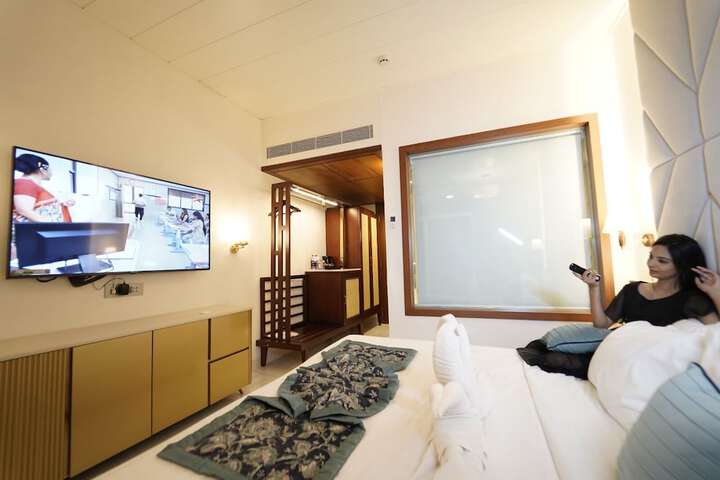 Room 34 of 124
